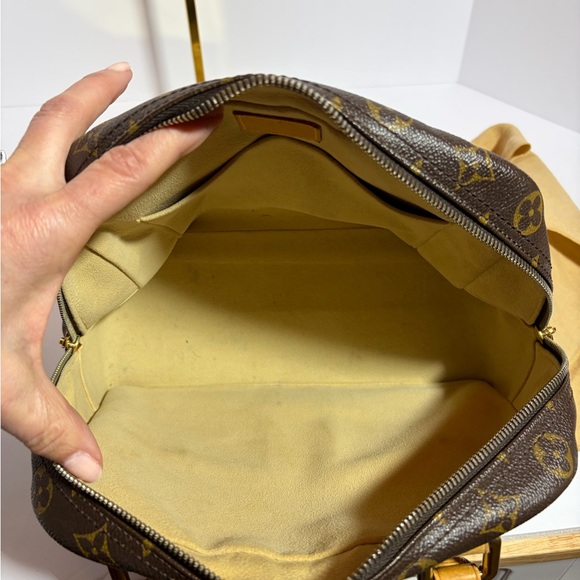 Louis Vuitton Monogram Manhattan PM - Picture 15 of 16